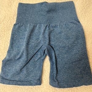 NVGTN SCRUNCH SHORTS
